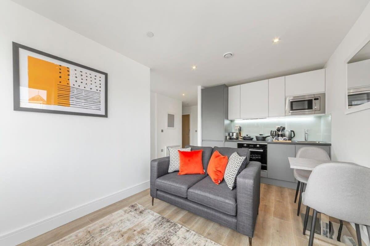 Bright Contemporary Studio In East Grinstead Buitenkant foto